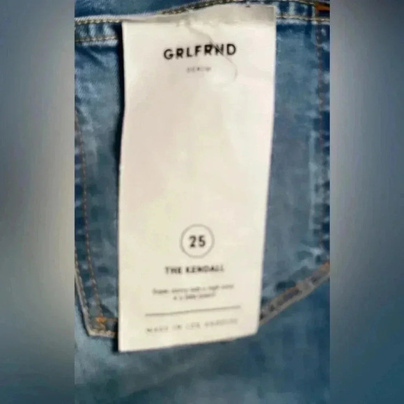 GRLFRND never worn “the kendall” medium wash frayed denim jeans 25 - Picture 5 of 7